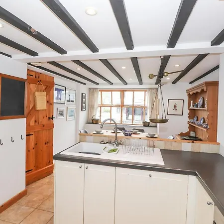 Cherry Tree At Satterthwaite هوكسهيد